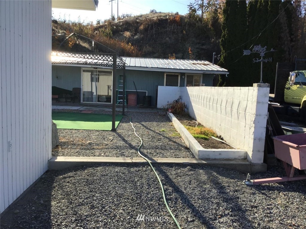 2627 Malaga/Alcoa Highway , Malaga, WA 98828