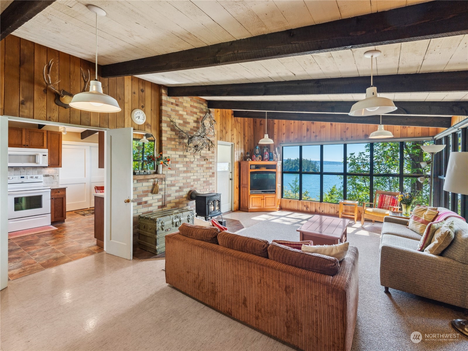 9758 Golden View Trail , La Conner, WA 98257-9341