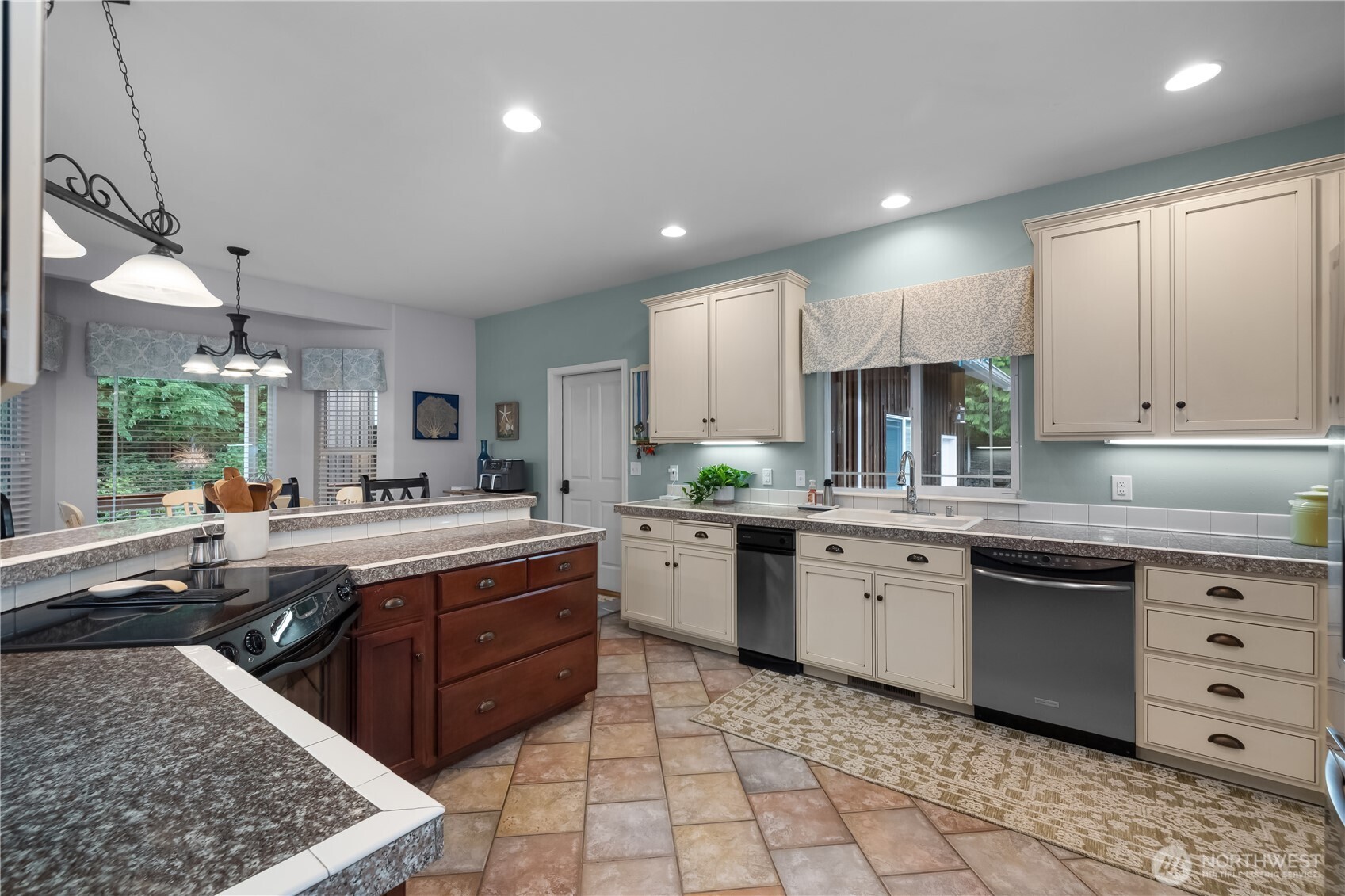 80 E Sea Breeze Lane , Shelton, WA 98584