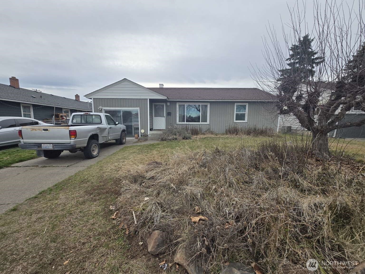 1318 S 6th Avenue , Yakima, WA 98902