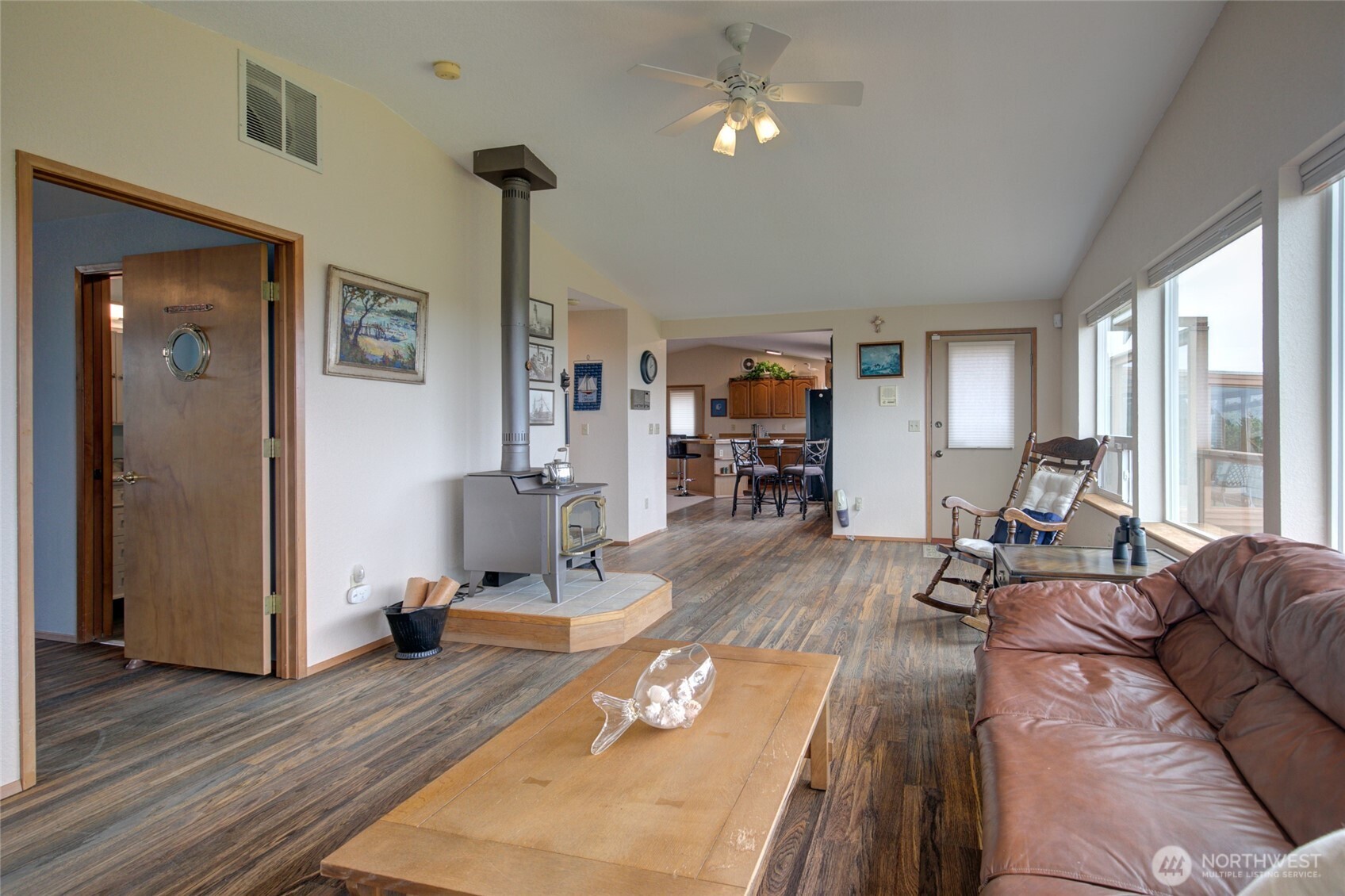 347 Sand Dune Avenue SW, Ocean Shores, WA 98569