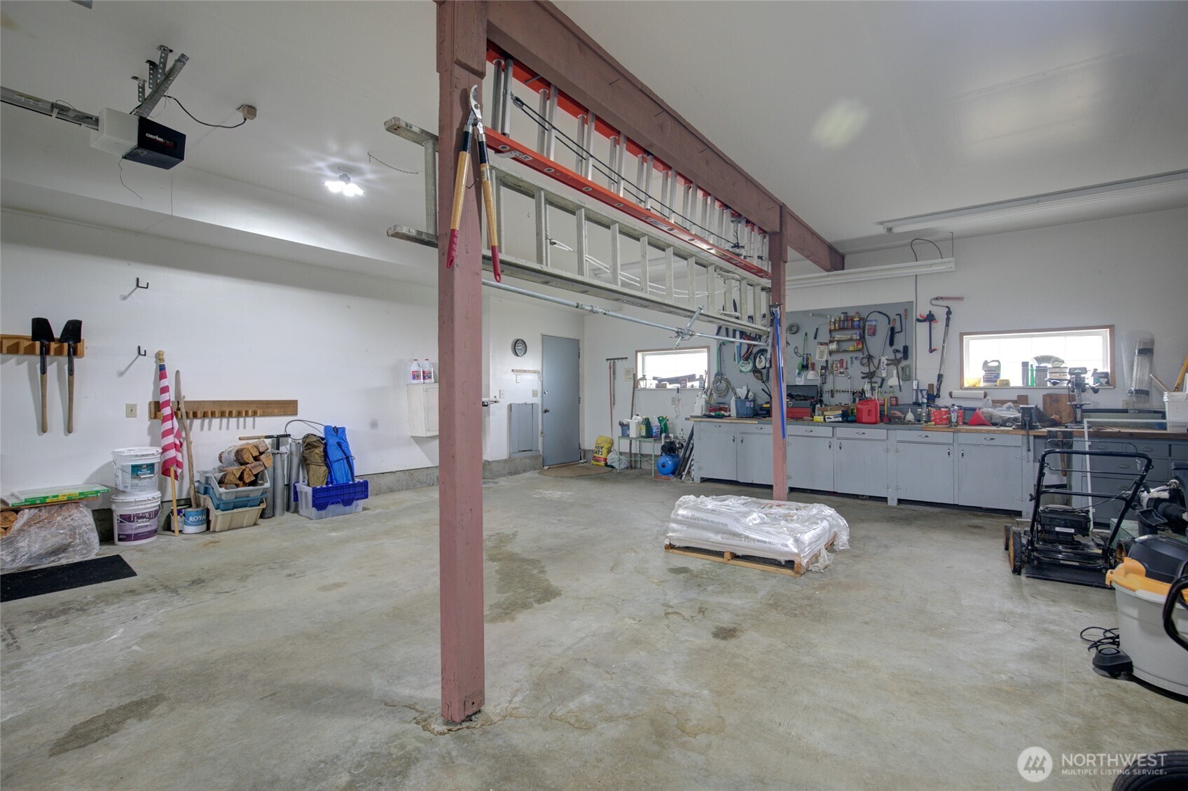 347 Sand Dune Avenue SW, Ocean Shores, WA 98569