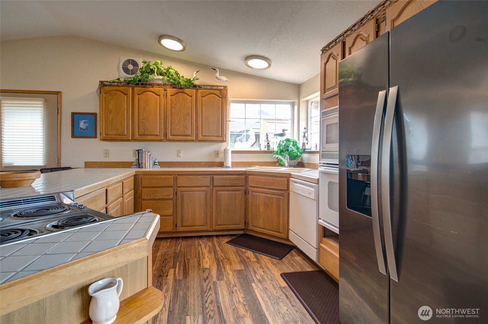 347 Sand Dune Avenue SW, Ocean Shores, WA 98569