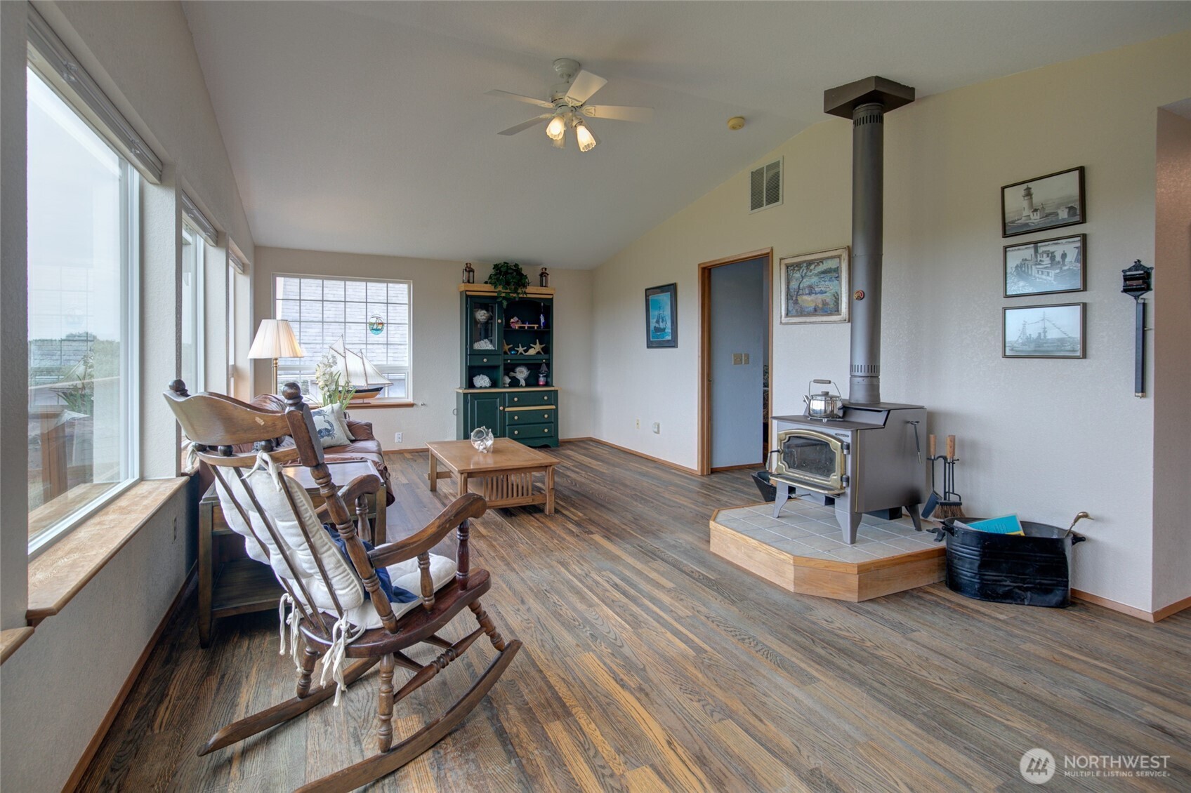 347 Sand Dune Avenue SW, Ocean Shores, WA 98569