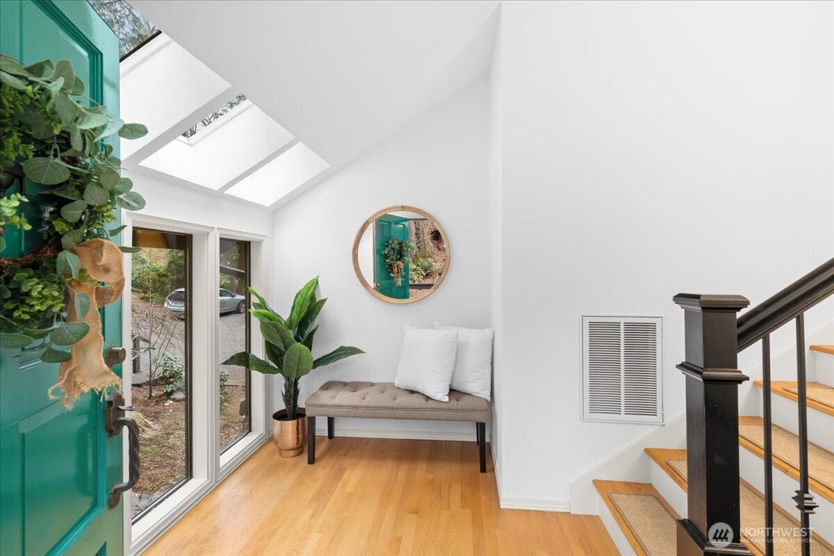 15457 256th Avenue SE, Issaquah, WA 98027