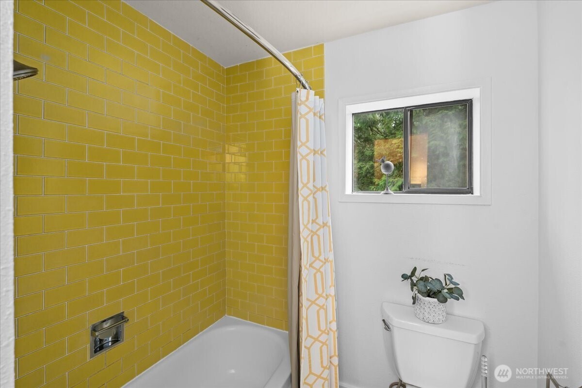 15457 256th Avenue SE, Issaquah, WA 98027