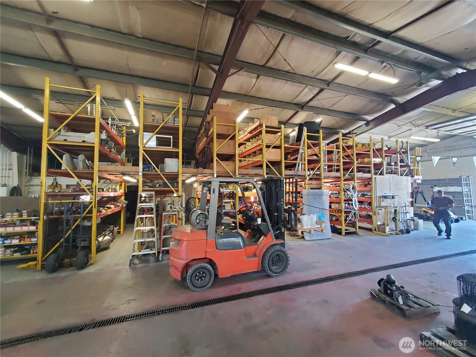 6881 E 5th Place , Lynden, WA 98264