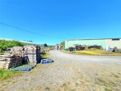 6881 E 5th Place , Lynden, WA 98264 - Photo 9