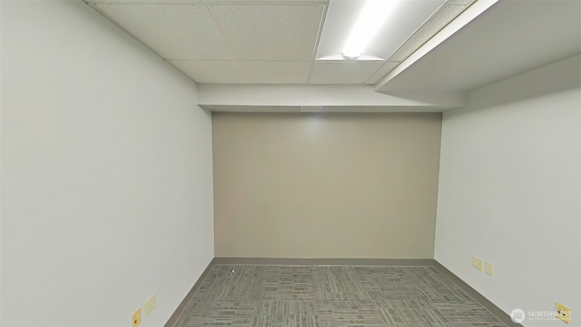 110 James Street #106, Edmonds, WA 98020