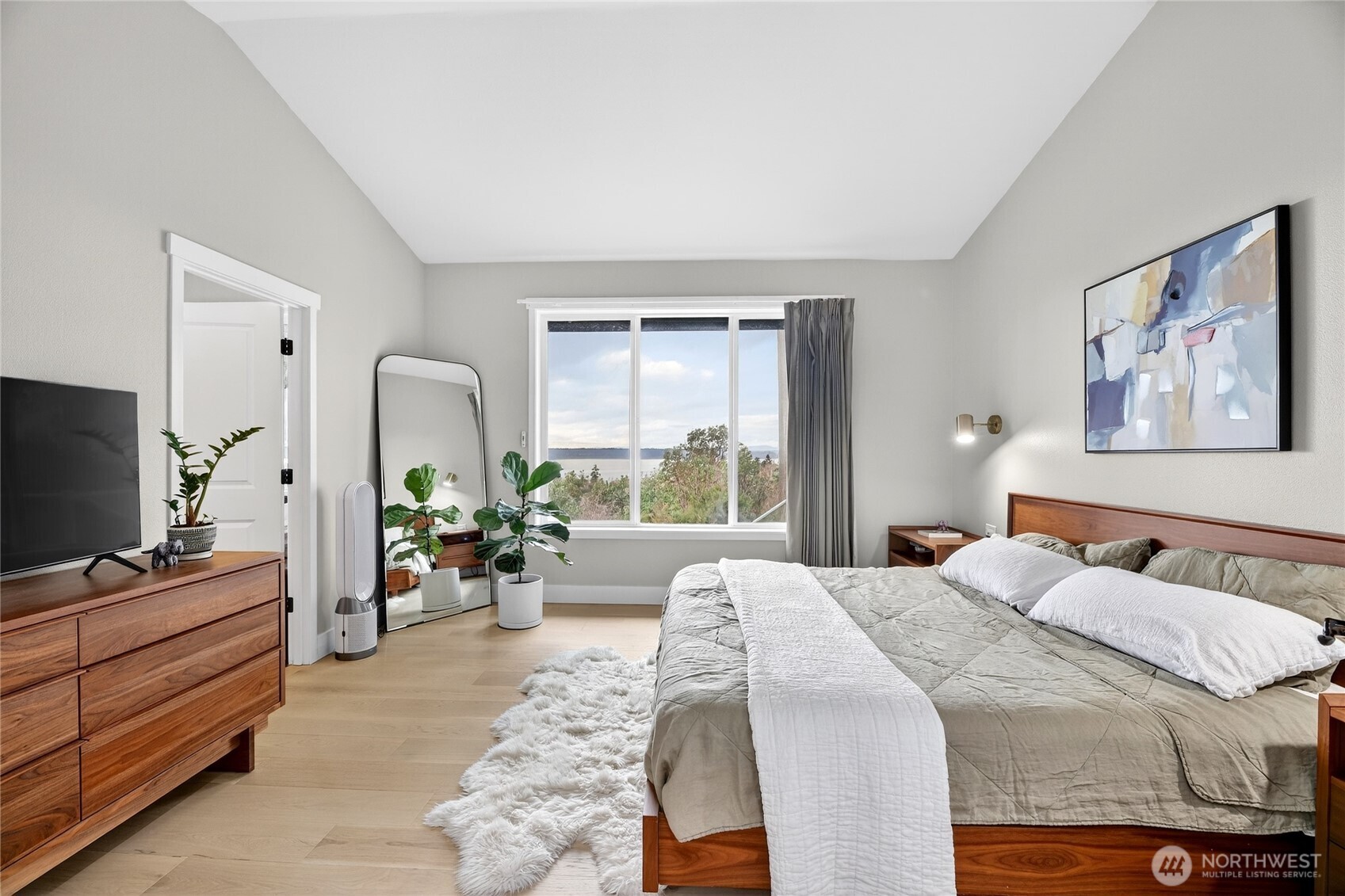 12235 15th Avenue SW, Burien, WA 98146