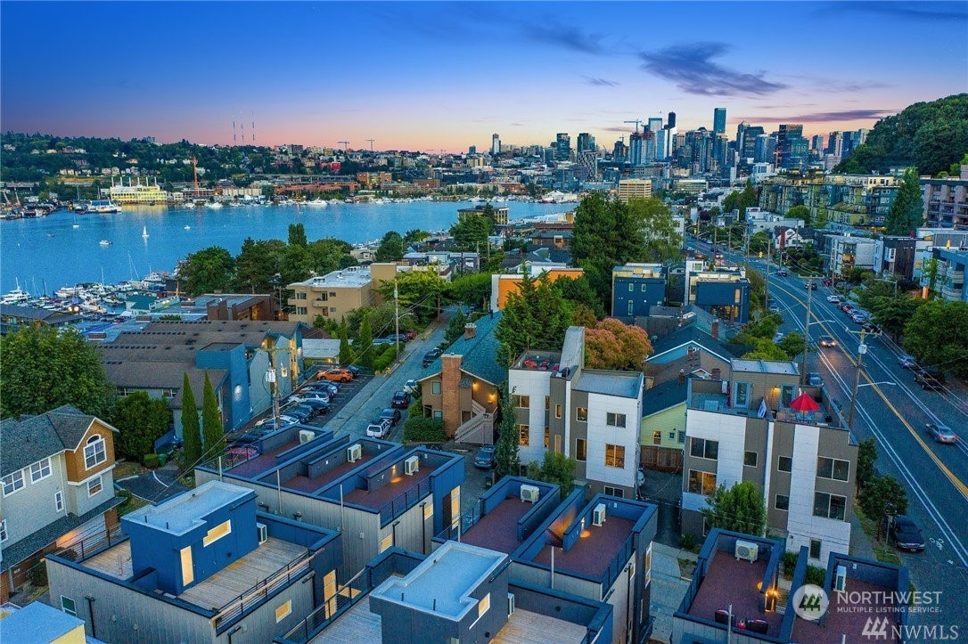 2408 Dexter Avenue N #B, Seattle, WA 98109