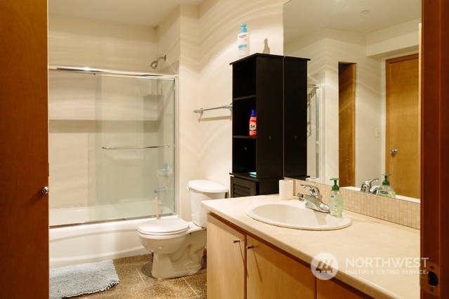 412 11th Avenue #203, Seattle, WA 98122