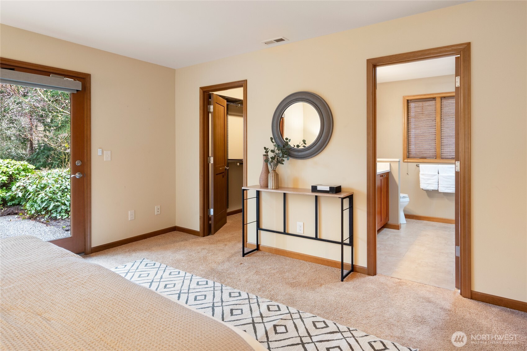 21537 Elm Drive , Brier, WA 98036-8918