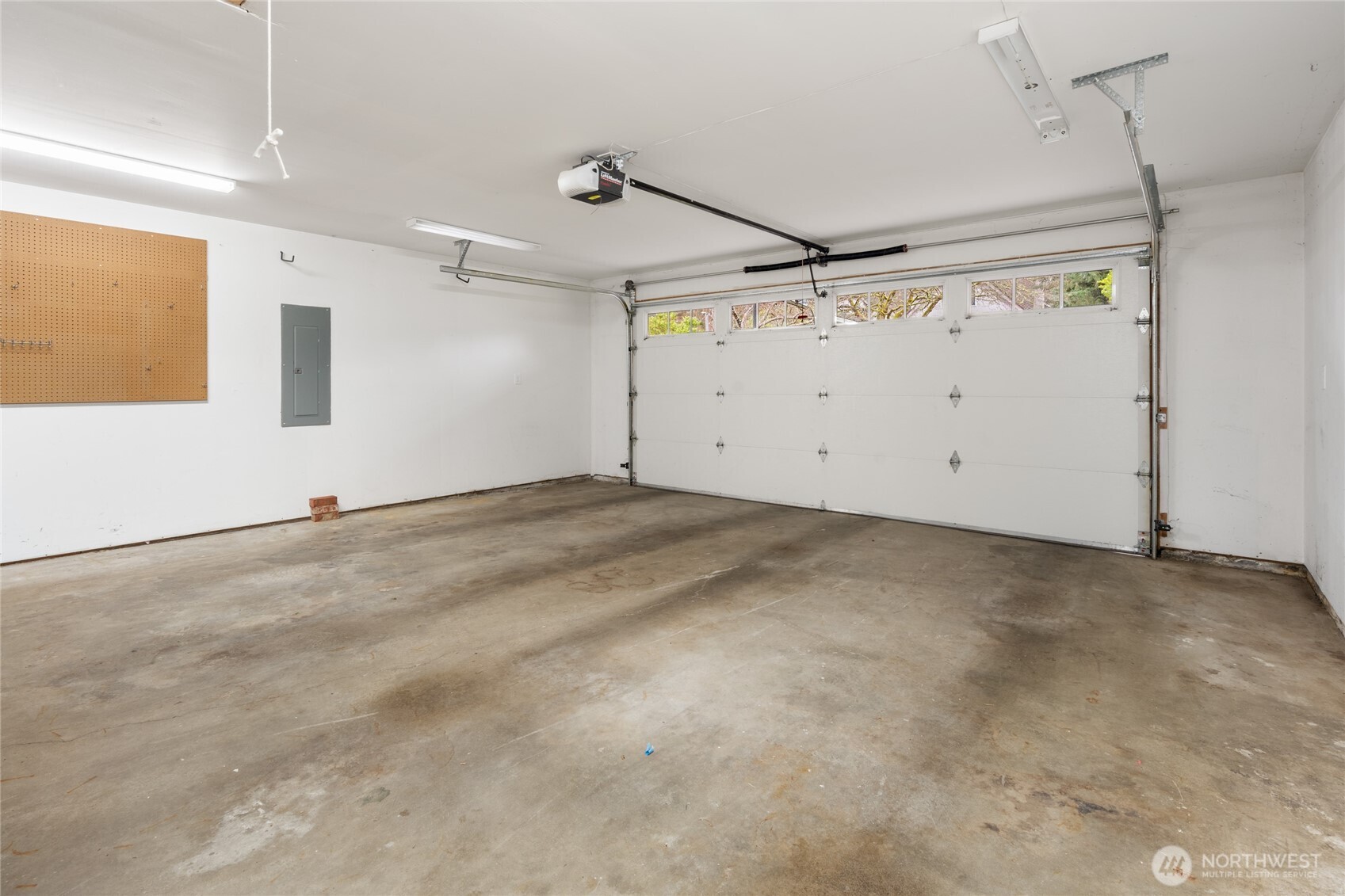 21537 Elm Drive , Brier, WA 98036-8918