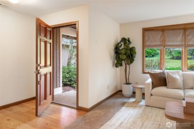 21537 Elm Drive , Brier, WA 98036-8918 - Photo 3