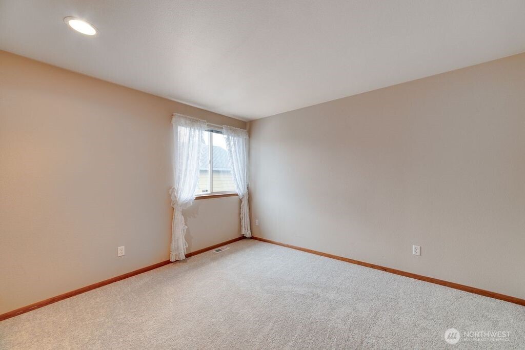 22237 131st Avenue SE, Kent, WA 98031