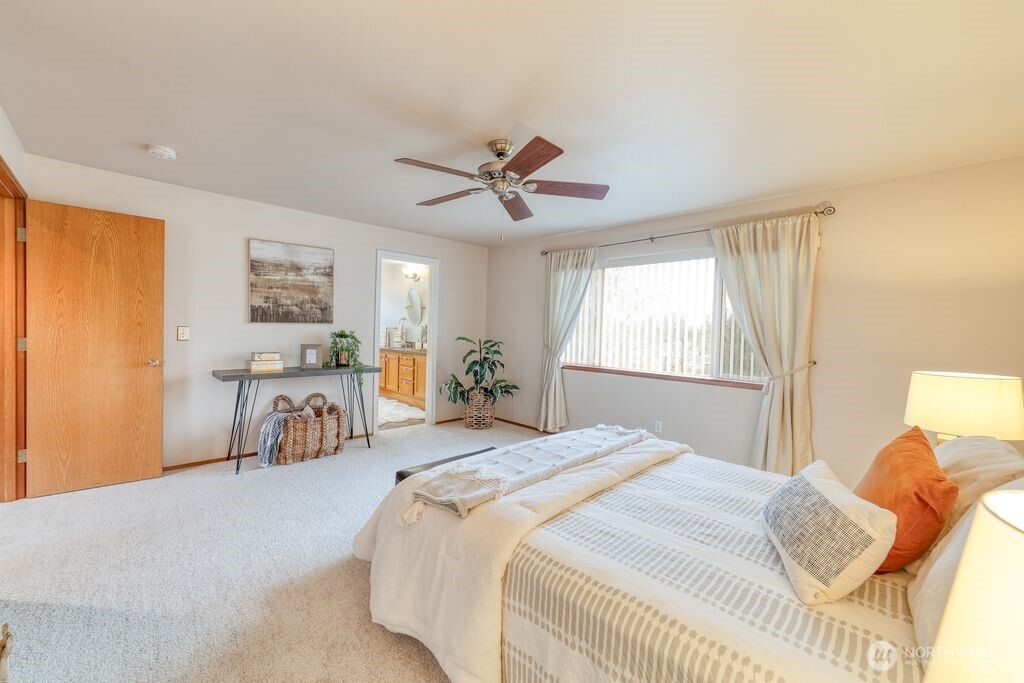 22237 131st Avenue SE, Kent, WA 98031