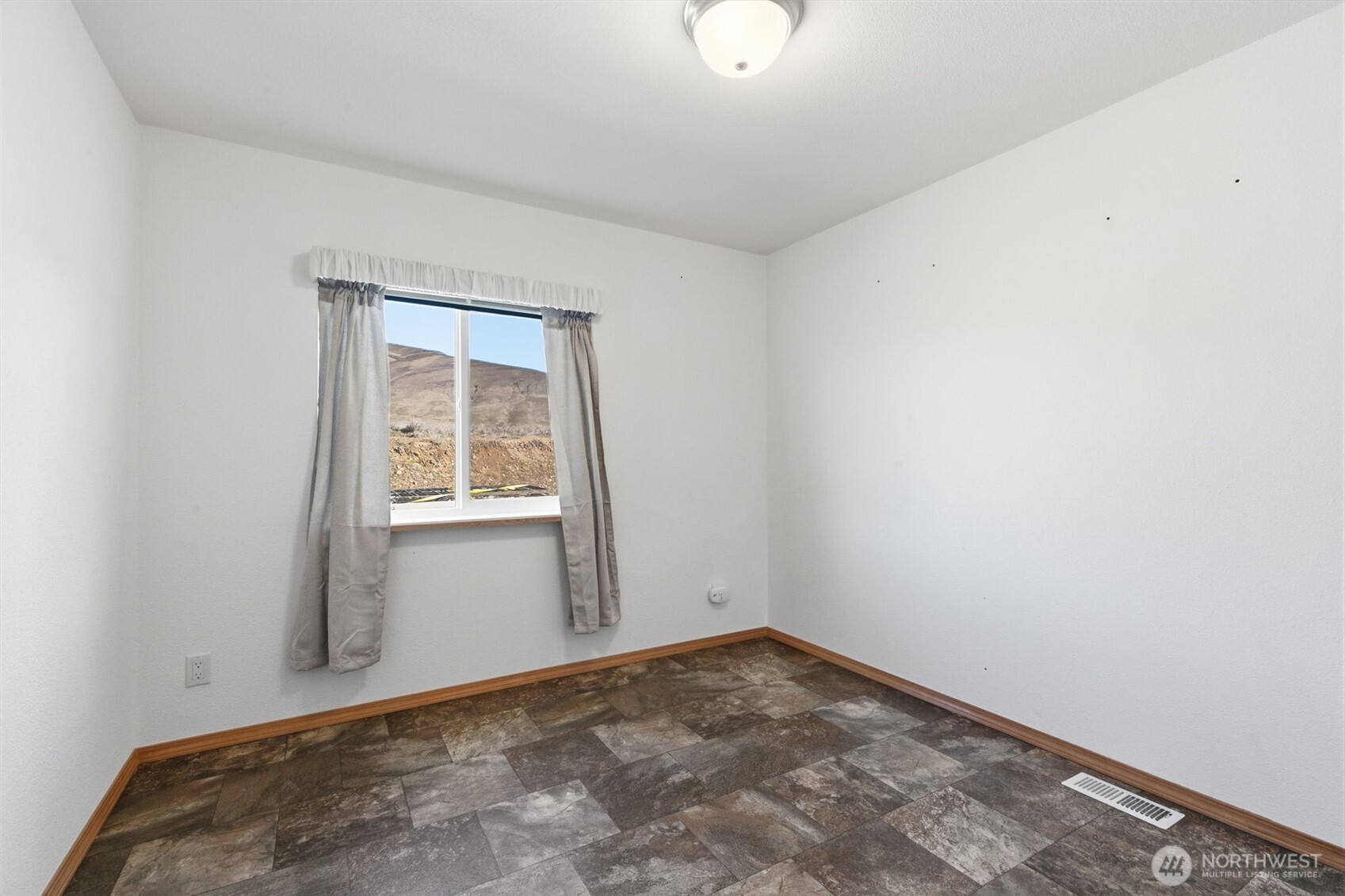 16161 N Wenas Road , Selah, WA 98942