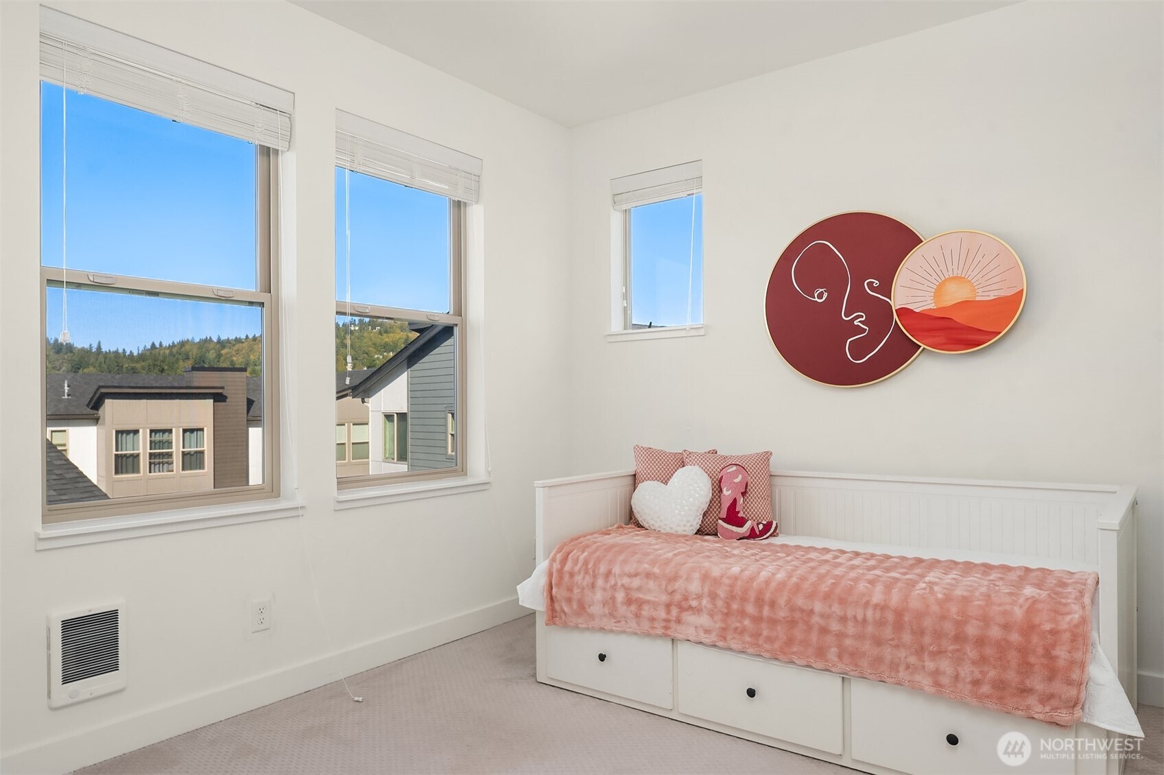 13368 SE 68th Place , Newcastle, WA 98059