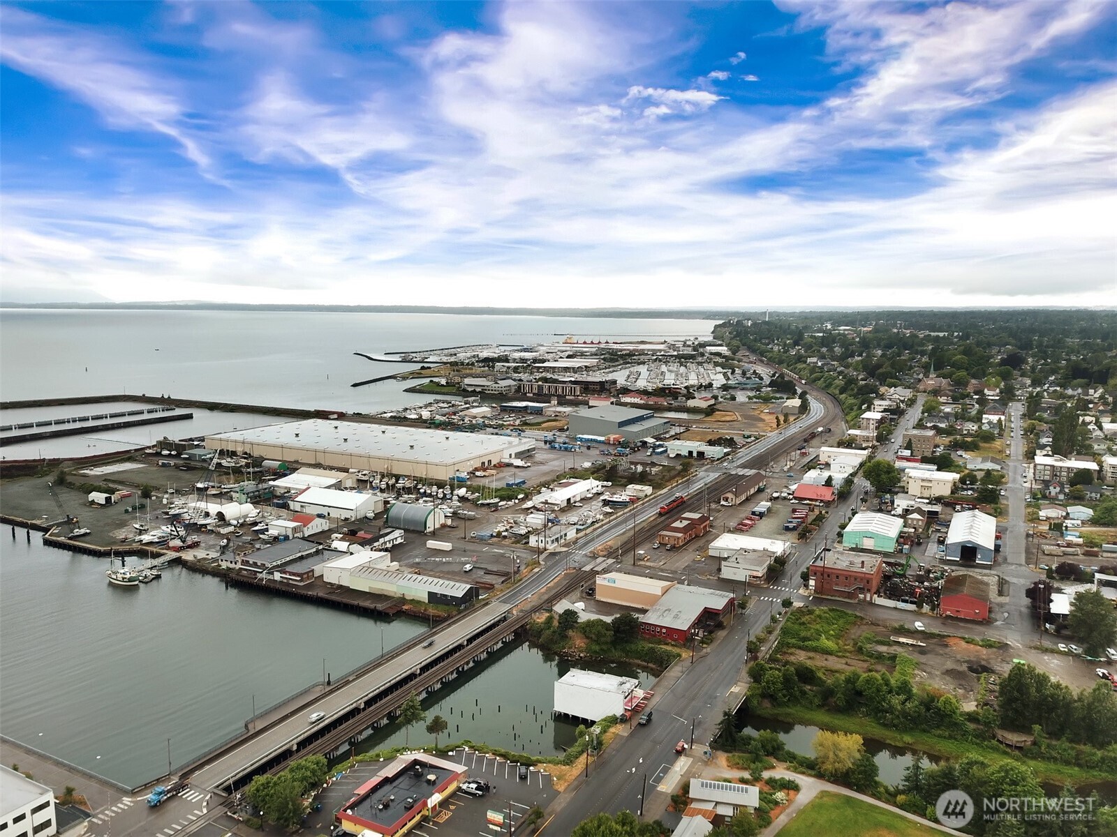 521 W Holly Street , Bellingham, WA 98225-3921