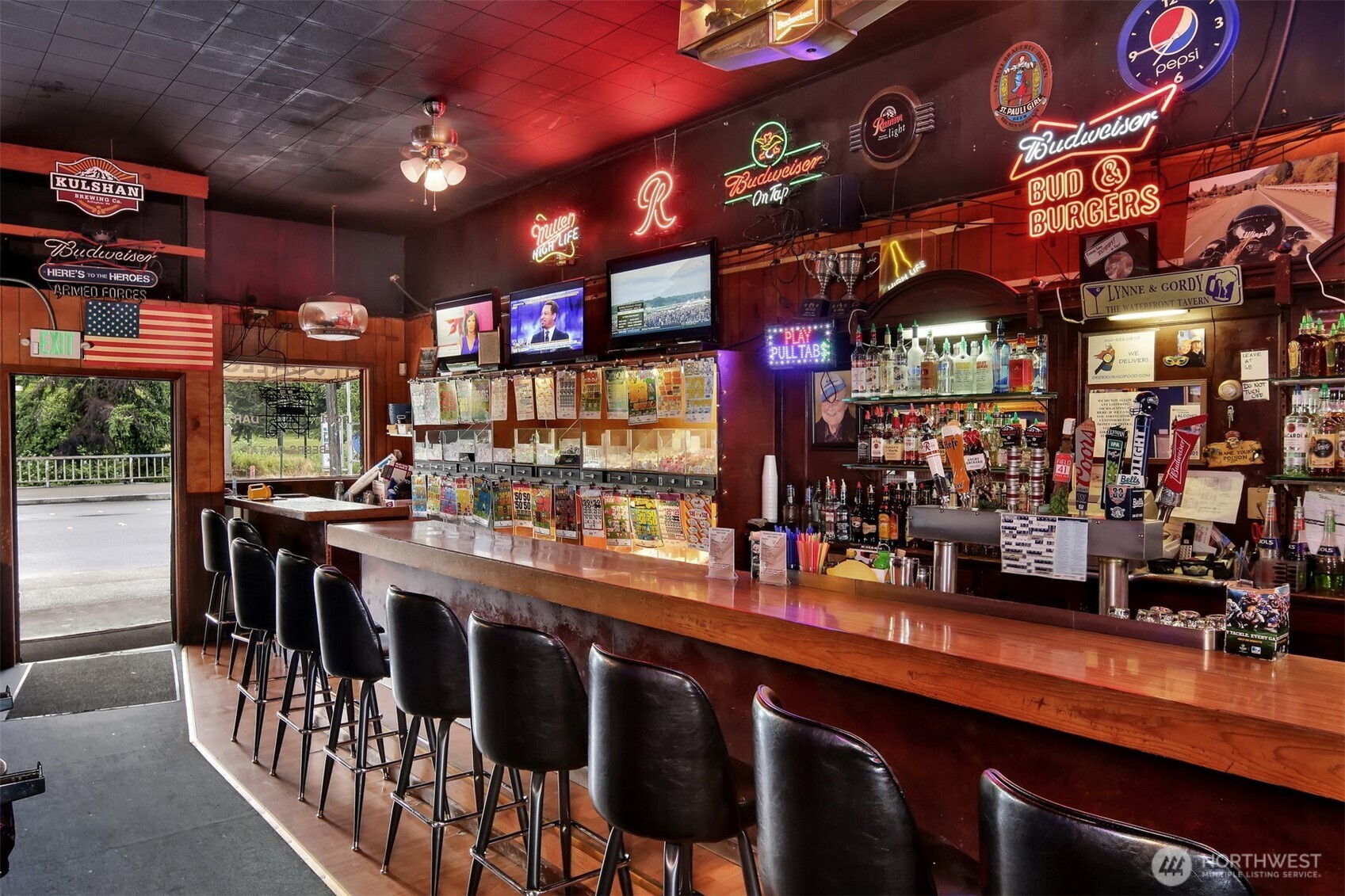 521 W Holly Street , Bellingham, WA 98225-3921