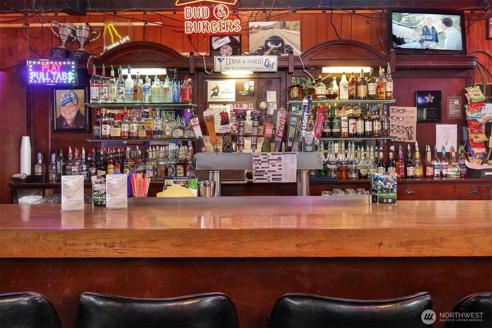 521 W Holly Street , Bellingham, WA 98225-3921