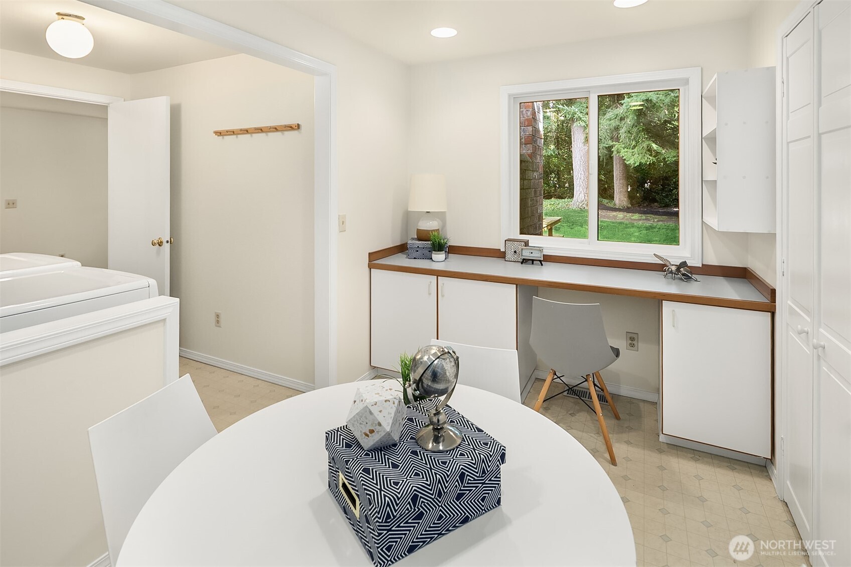 24106 NE 6th Place , Sammamish, WA 98074