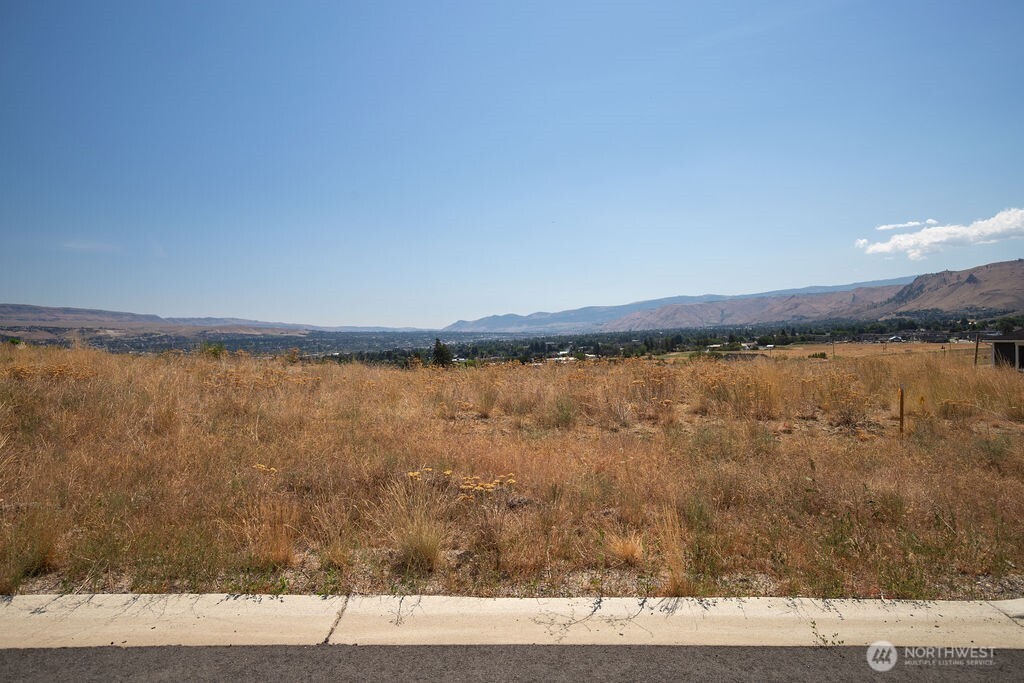 0 Lot 7 Ridgefield Way , Wenatchee, WA 98801