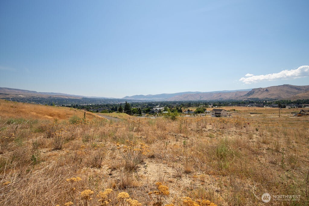 0 Lot 7 Ridgefield Way , Wenatchee, WA 98801