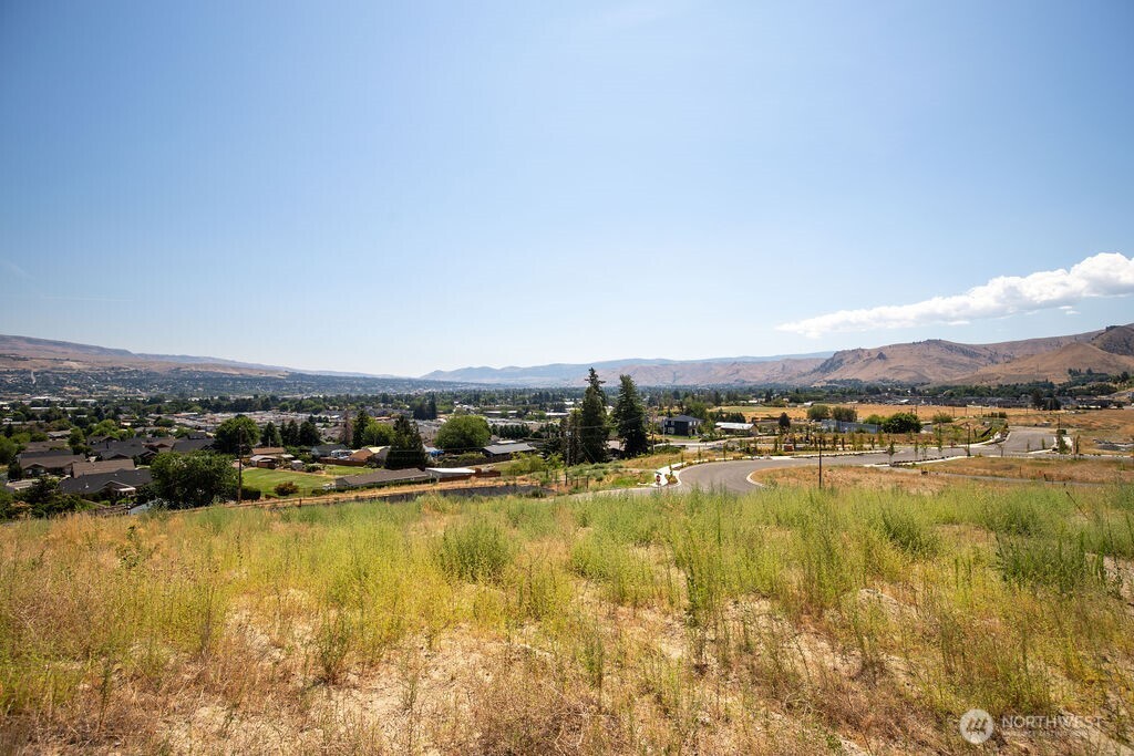 0 Lot 7 Ridgefield Way , Wenatchee, WA 98801