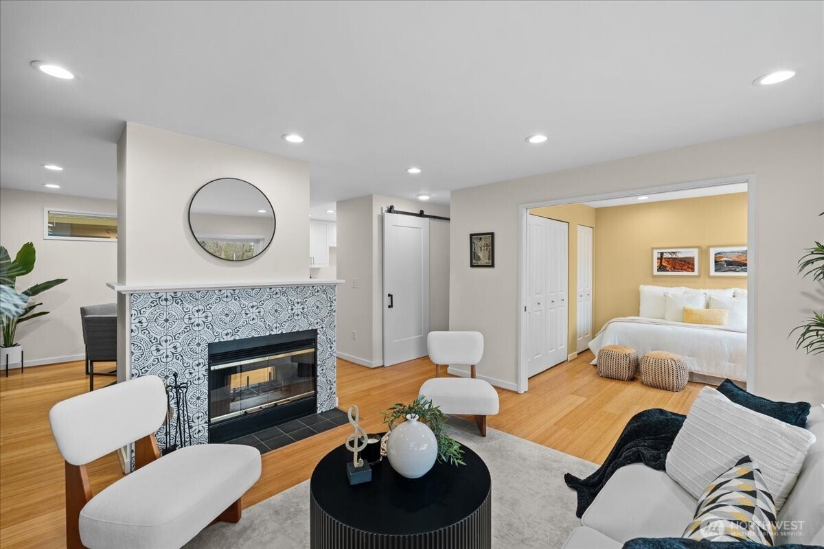 5225 50th Avenue NE #206, Seattle, WA 98105