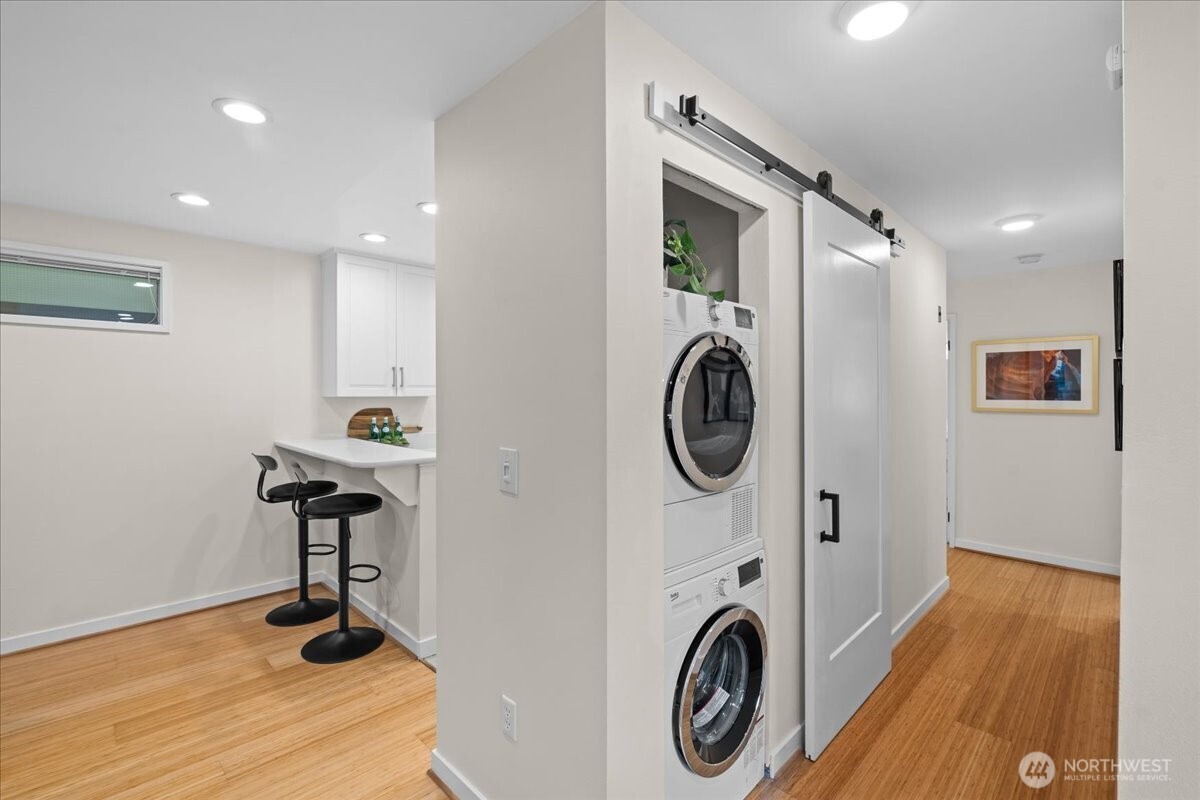 5225 50th Avenue NE #206, Seattle, WA 98105