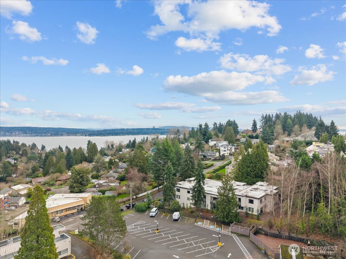 5225 50th Avenue NE #206, Seattle, WA 98105