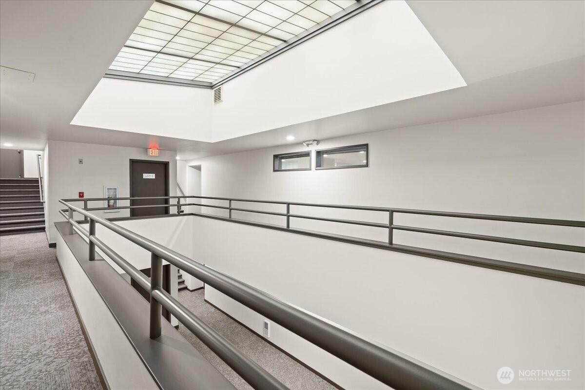 5225 50th Avenue NE #206, Seattle, WA 98105