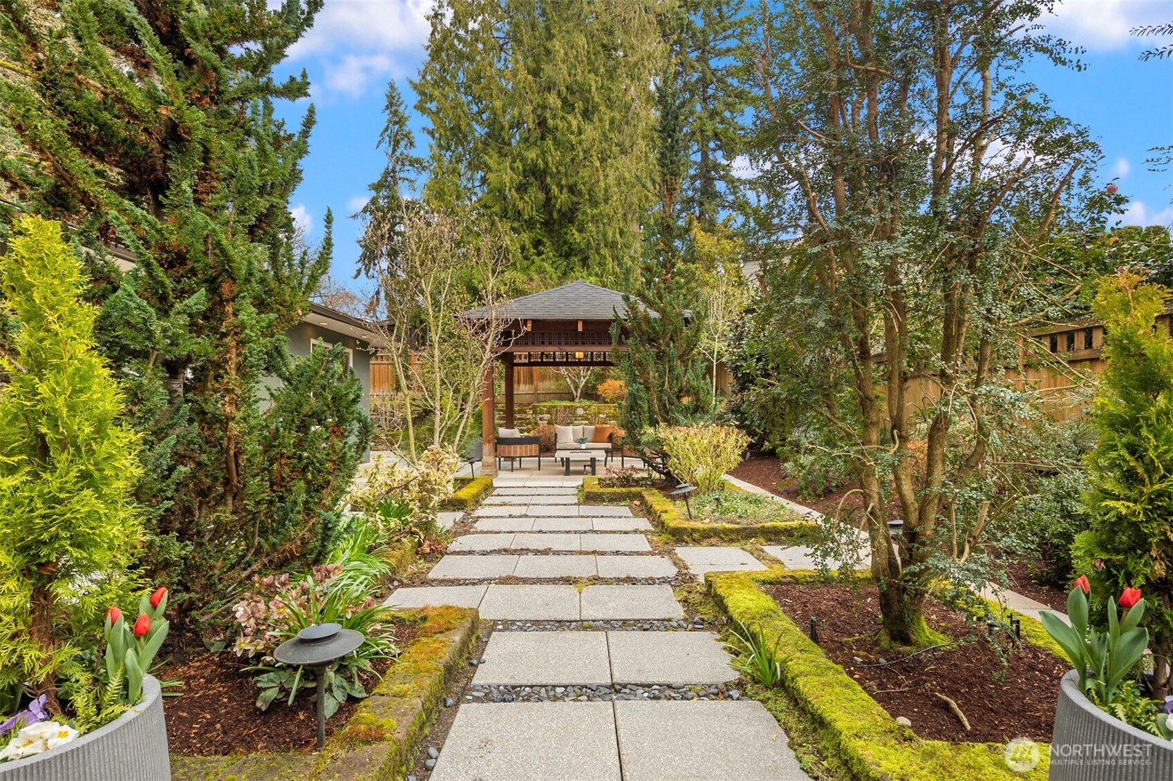 1610 10th Street W, Kirkland, WA 98033