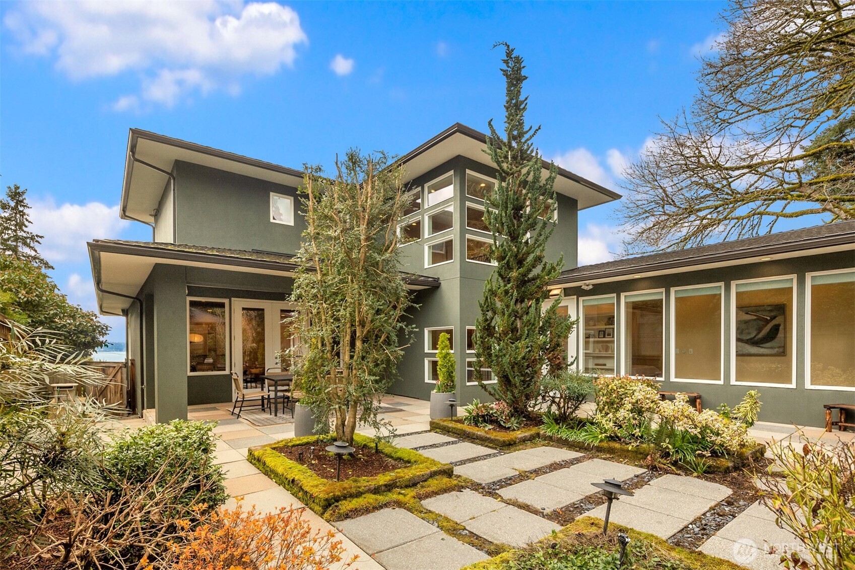 1610 10th Street W, Kirkland, WA 98033