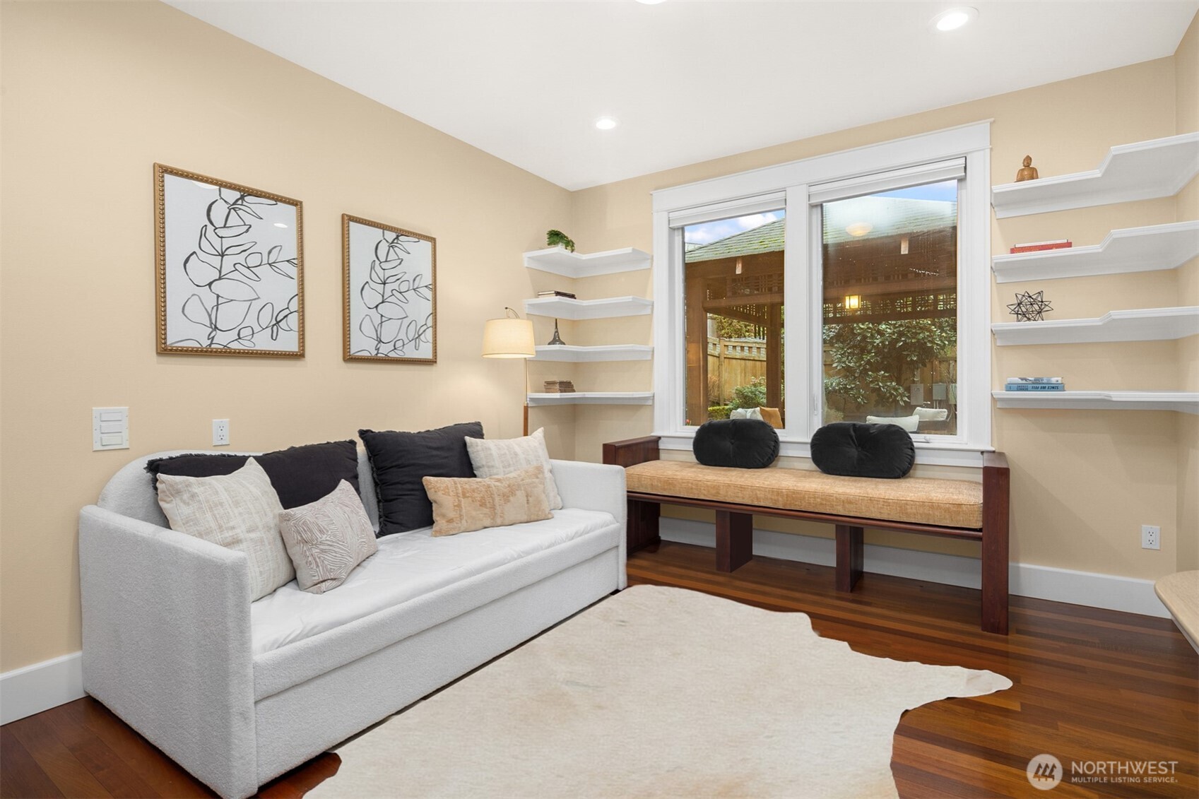 1610 10th Street W, Kirkland, WA 98033