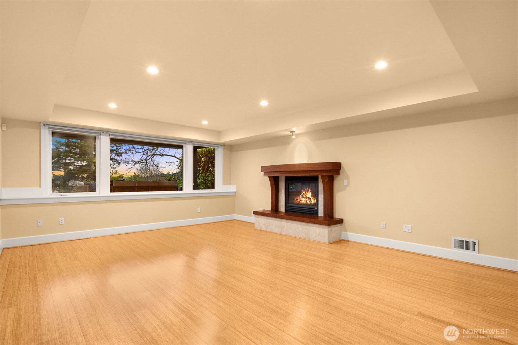 1610 10th Street W, Kirkland, WA 98033