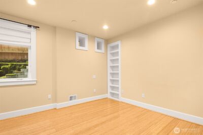 1610 10th Street W, Kirkland, WA 98033 - Photo 35