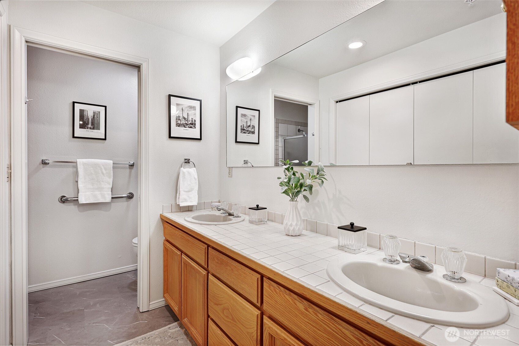 823 N 161st Place #105, Shoreline, WA 98133