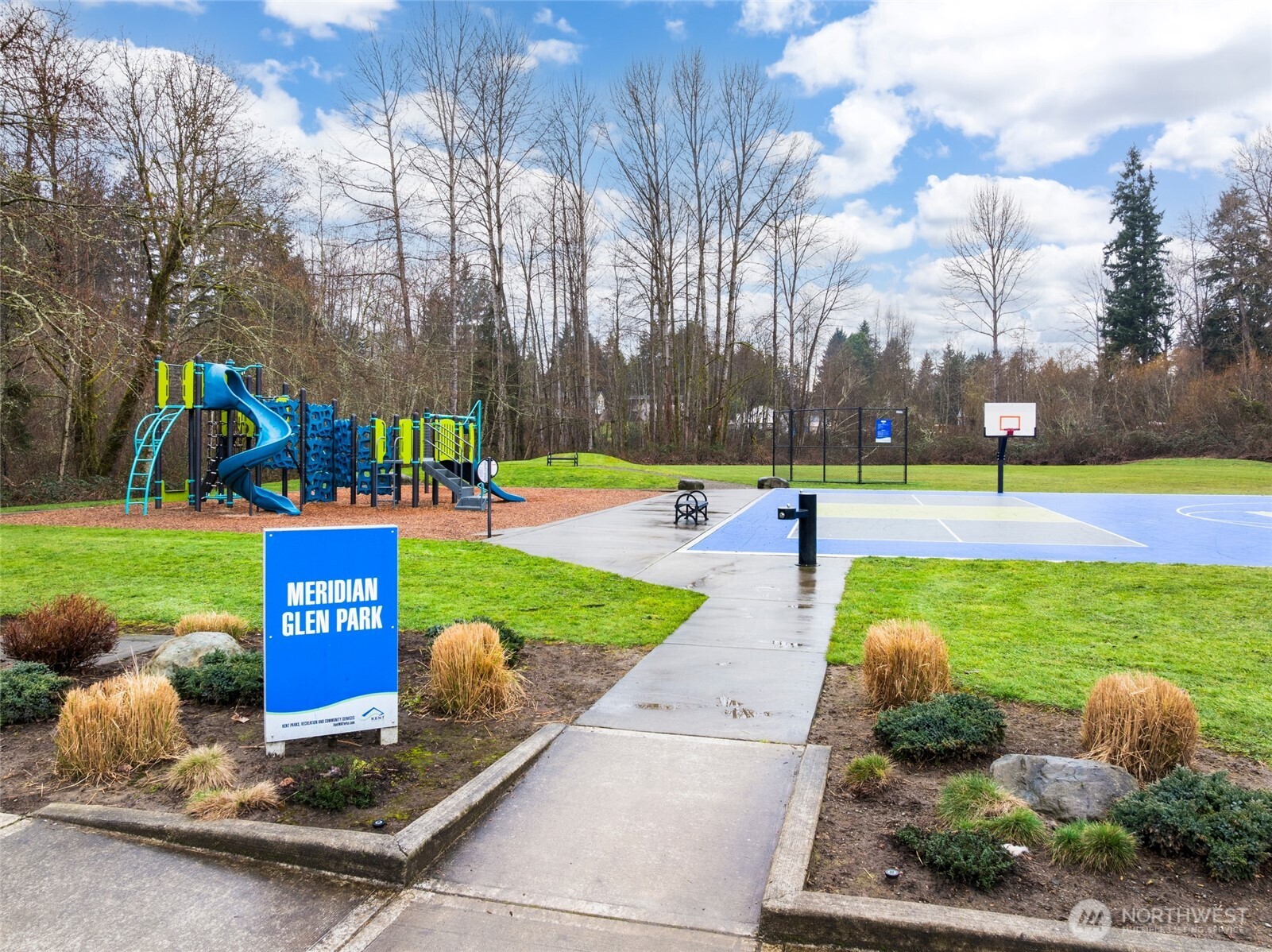 13701 SE 275th Place , Kent, WA 98042