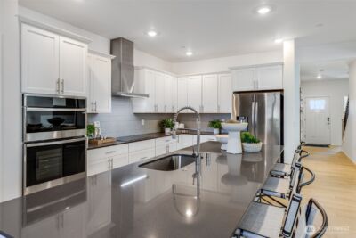 20464 Myrtle Place E, Bonney Lake, WA 98391 - Photo 3