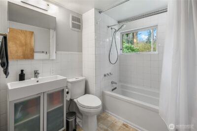 11009 Asta Lane SW, Vashon, WA 98070-3069 - Photo 16