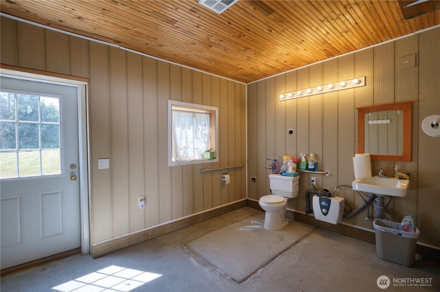 1591 McKenzie Way , Point Roberts, WA 98281