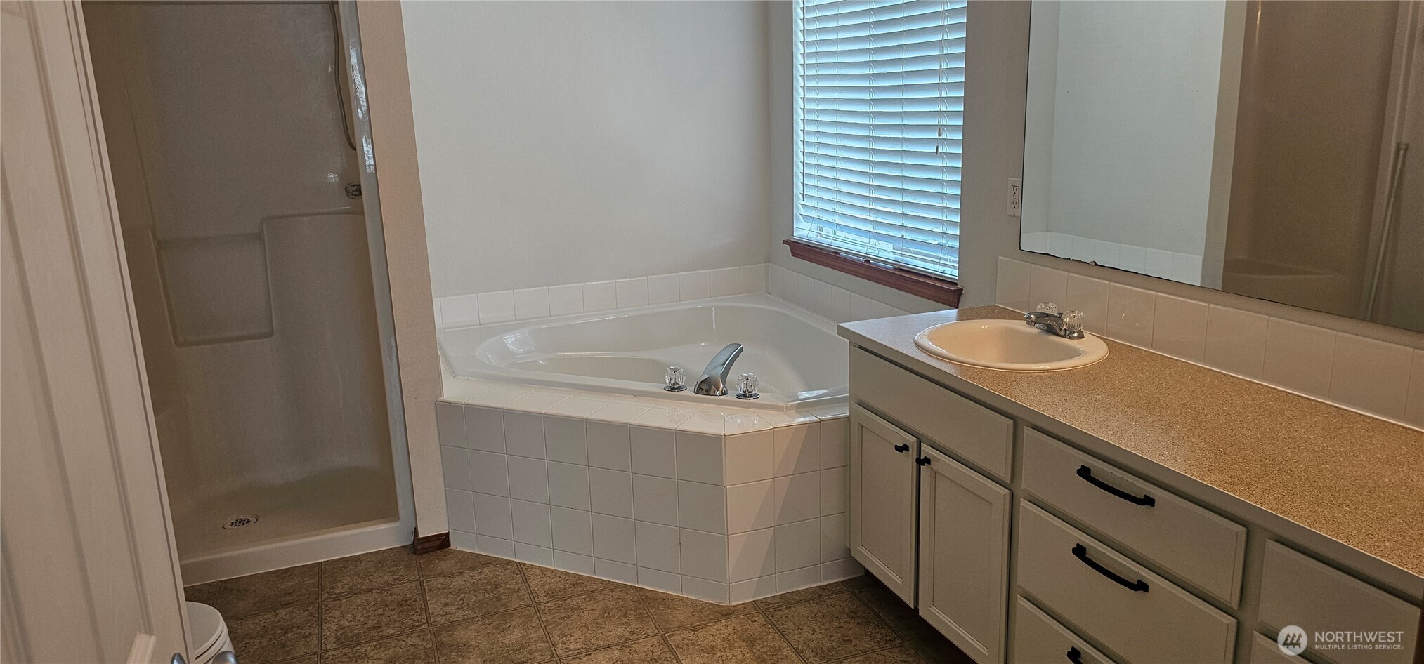 9131 Thea Rose Drive SE, Yelm, WA 98597