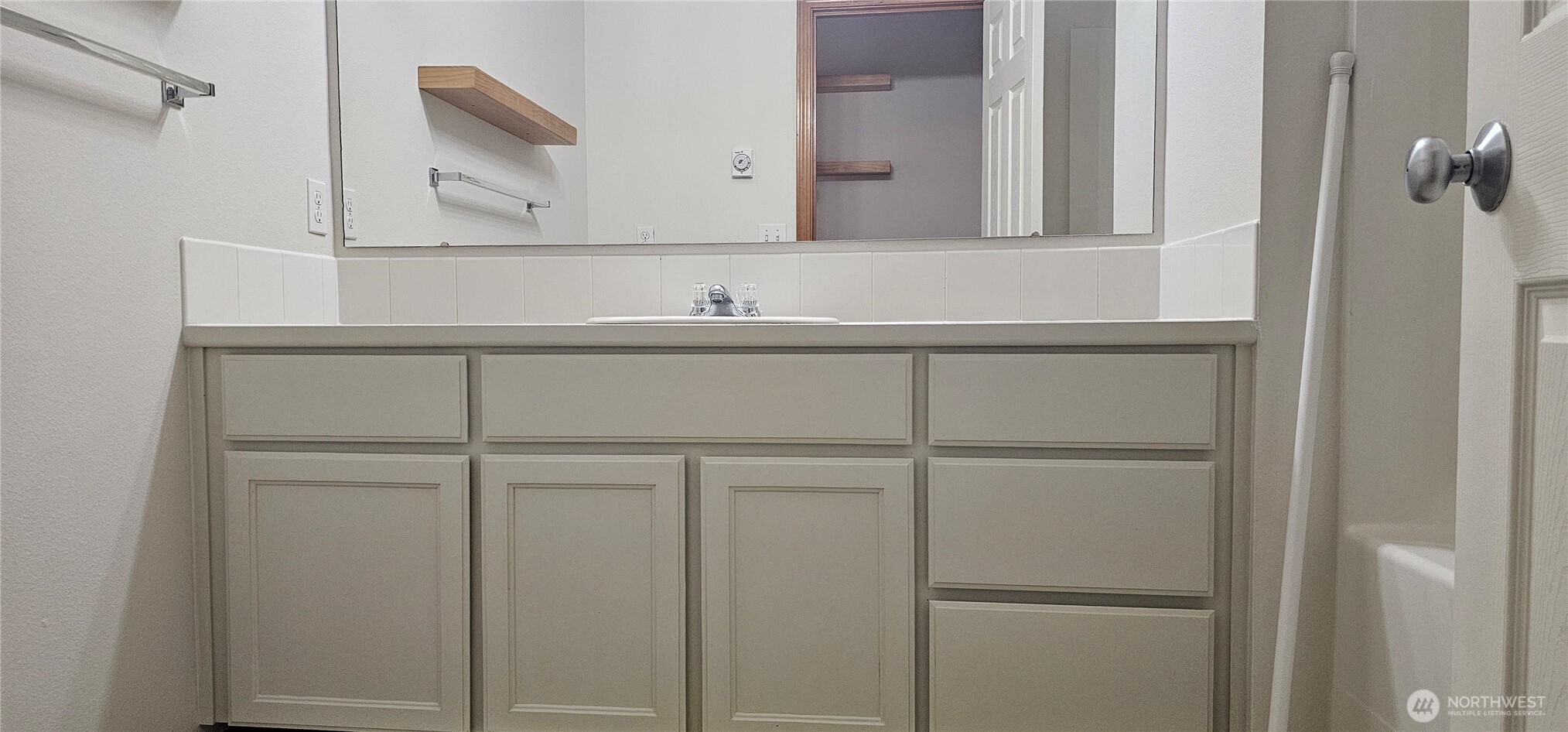 9131 Thea Rose Drive SE, Yelm, WA 98597