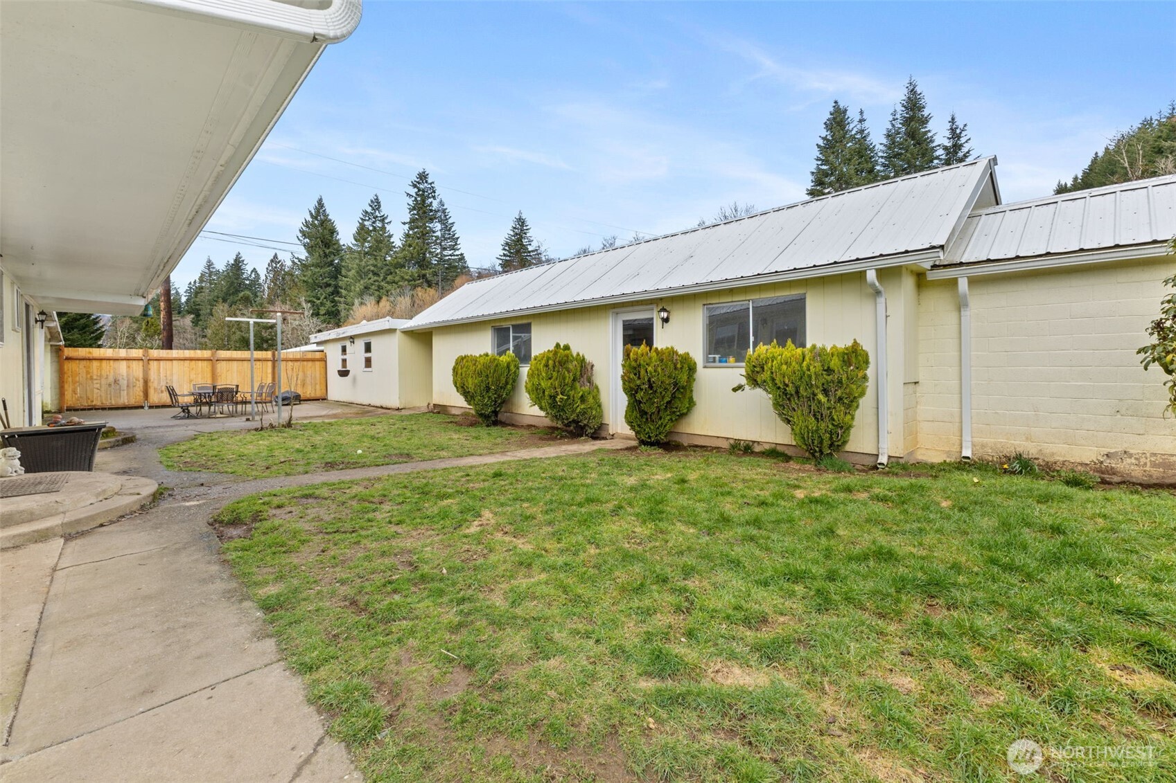 545 Davis Lake Rd , Morton, WA 98356