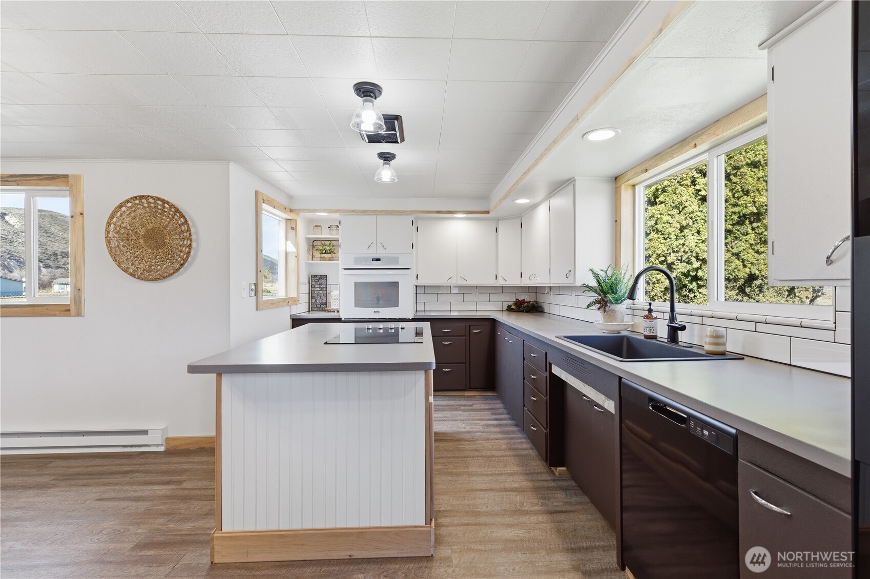 22 Kermel Road , Omak, WA 98841