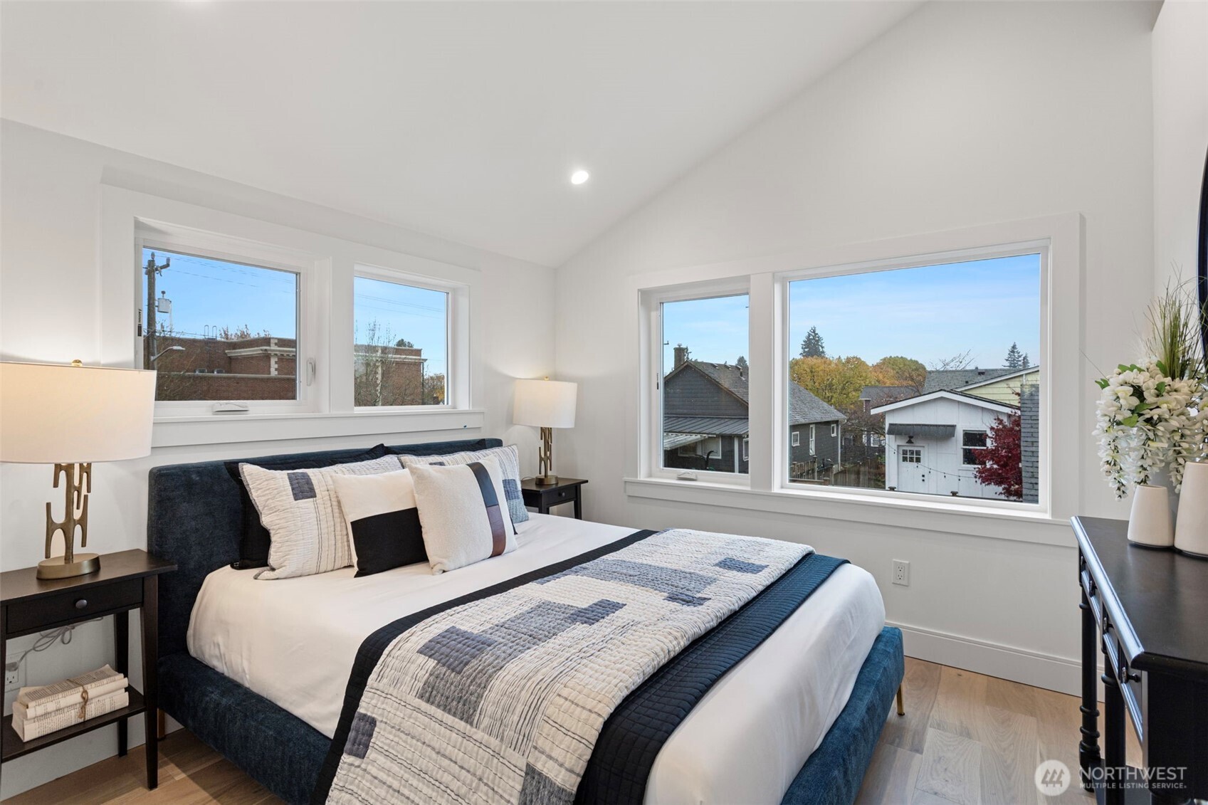 8003 25th Avenue NW, Seattle, WA 98117