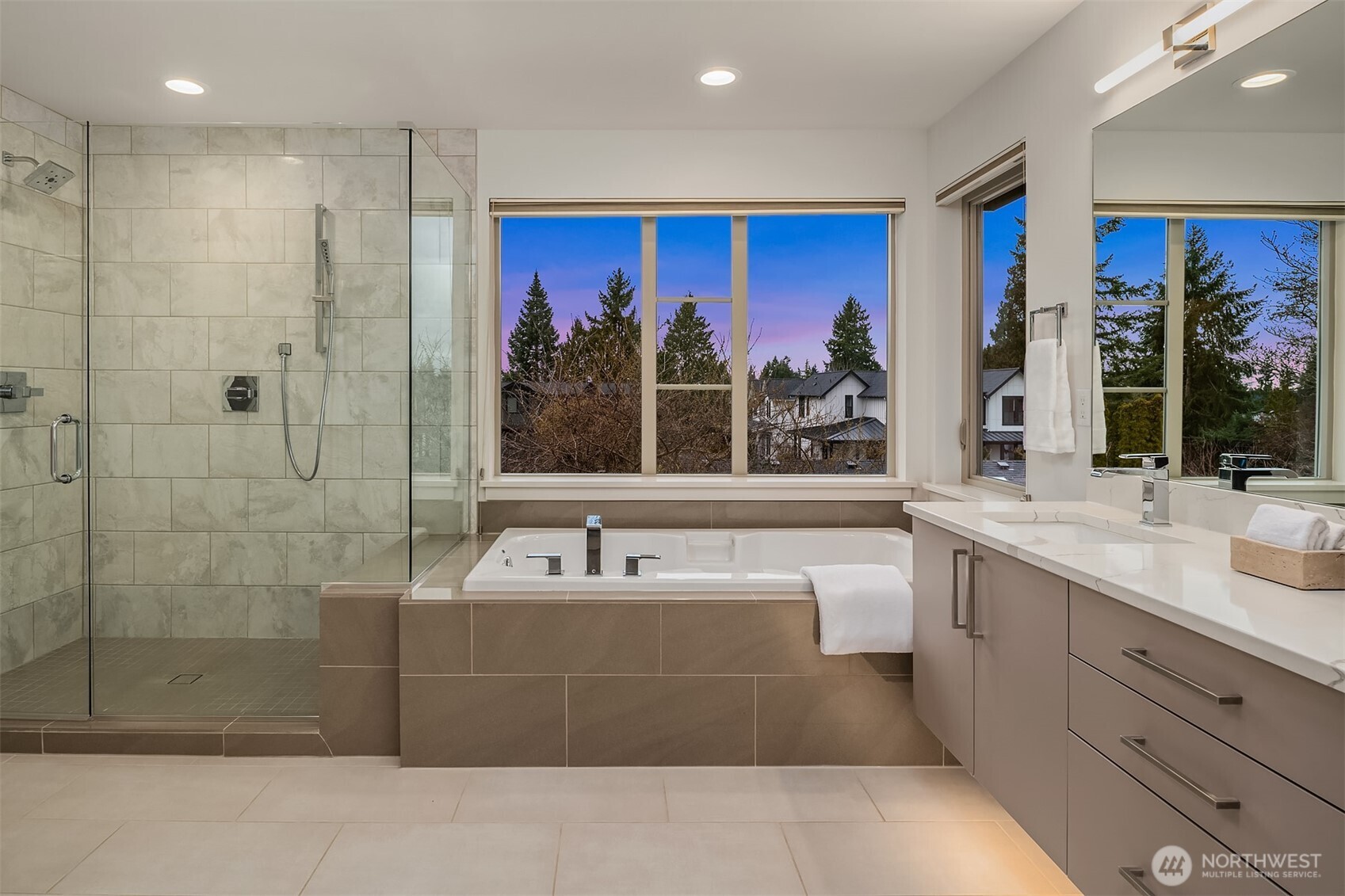 8206 128th Avenue NE, Kirkland, WA 98033